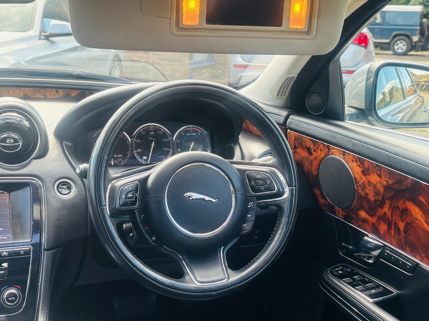 Used Jaguar XJ 2012 for sale - 78132213: Photo 18