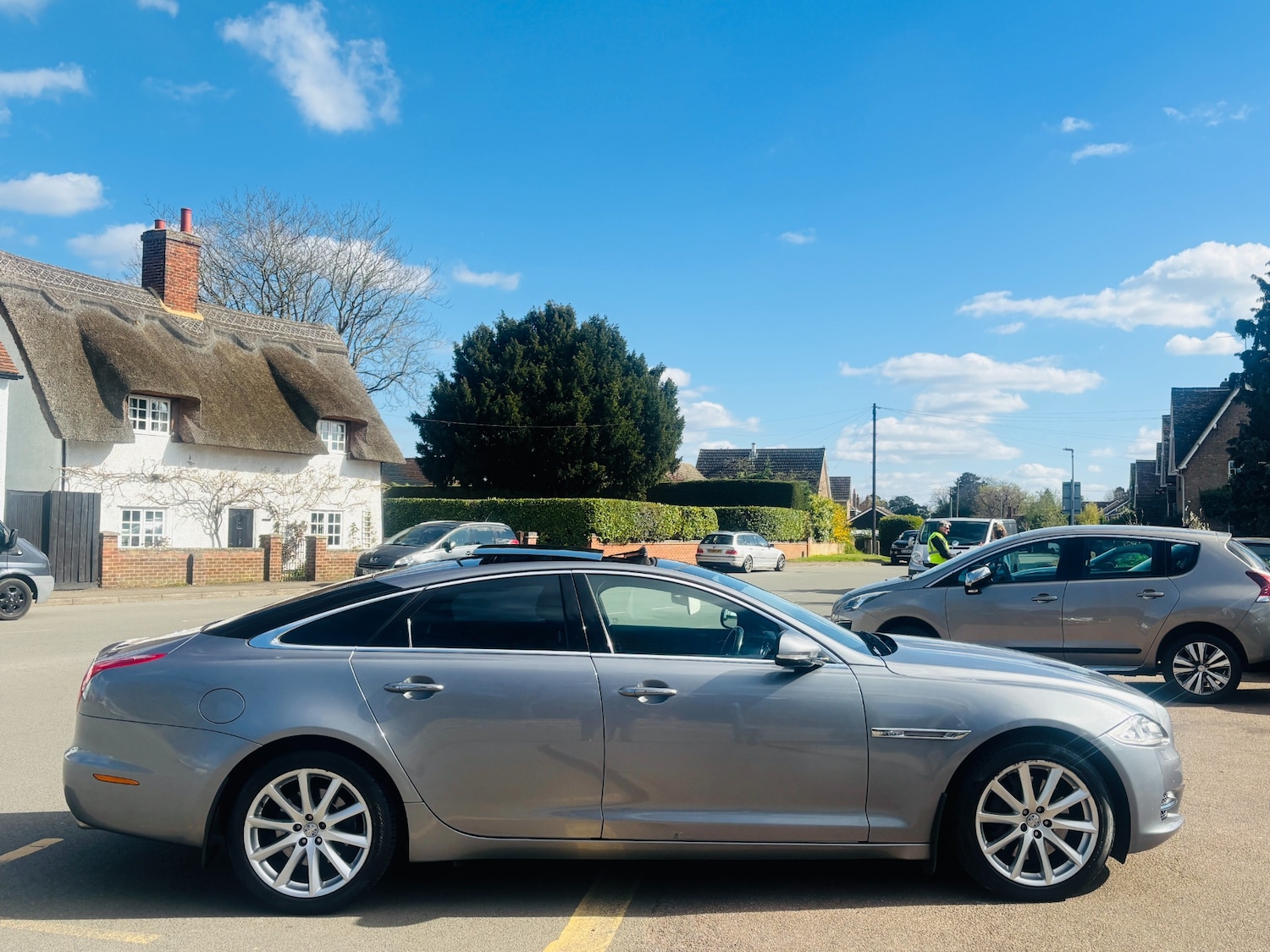 Used Jaguar XJ 2012 for sale - 78132213: Photo 5