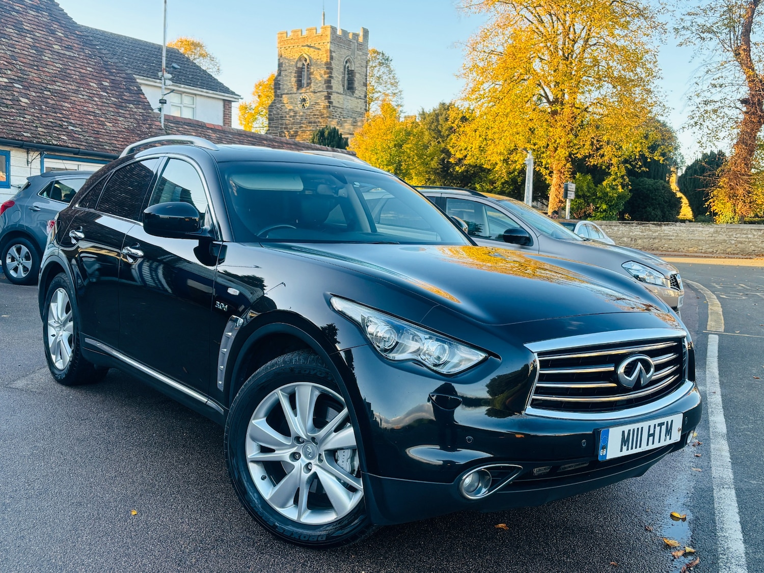 Used Infiniti QX70 2014 for sale - 76379281: Photo 1