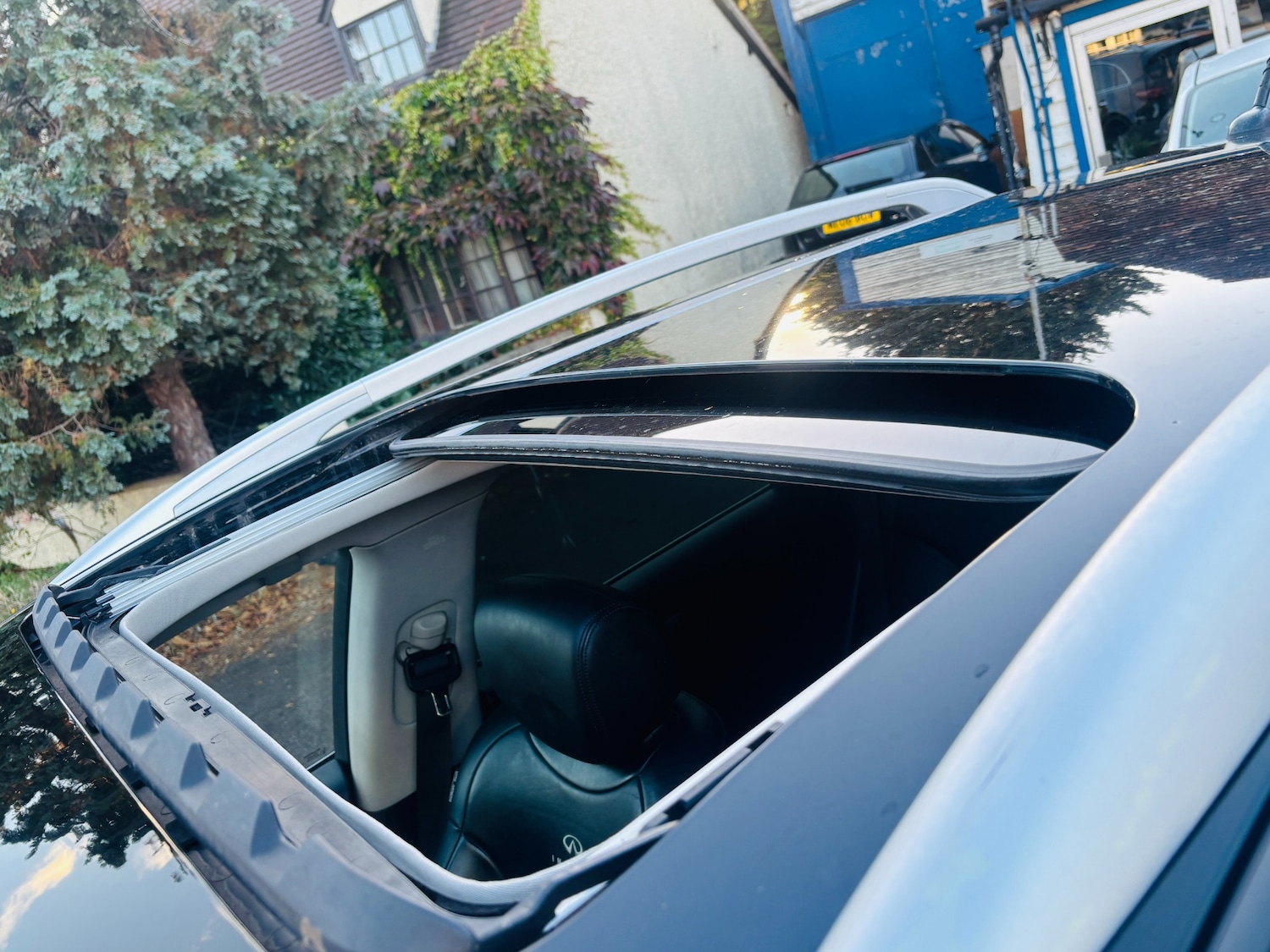 Used Infiniti QX70 2014 for sale - 76379281: Photo 10