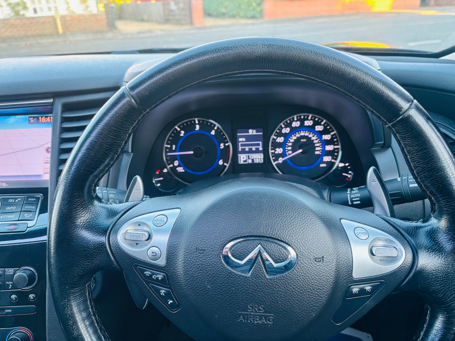 Used Infiniti QX70 2014 for sale - 76379281: Photo 20