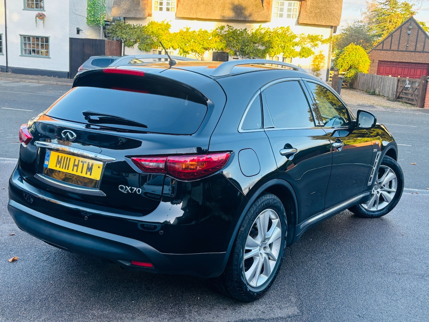 Used Infiniti QX70 2014 for sale - 76379281: Photo 4