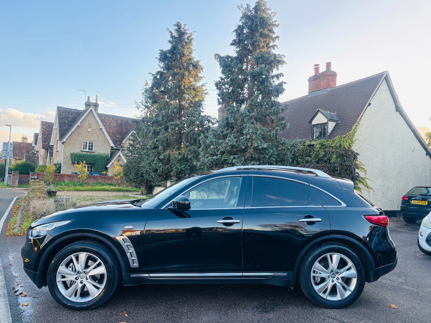 Used Infiniti QX70 2014 for sale - 76379281: Photo 7