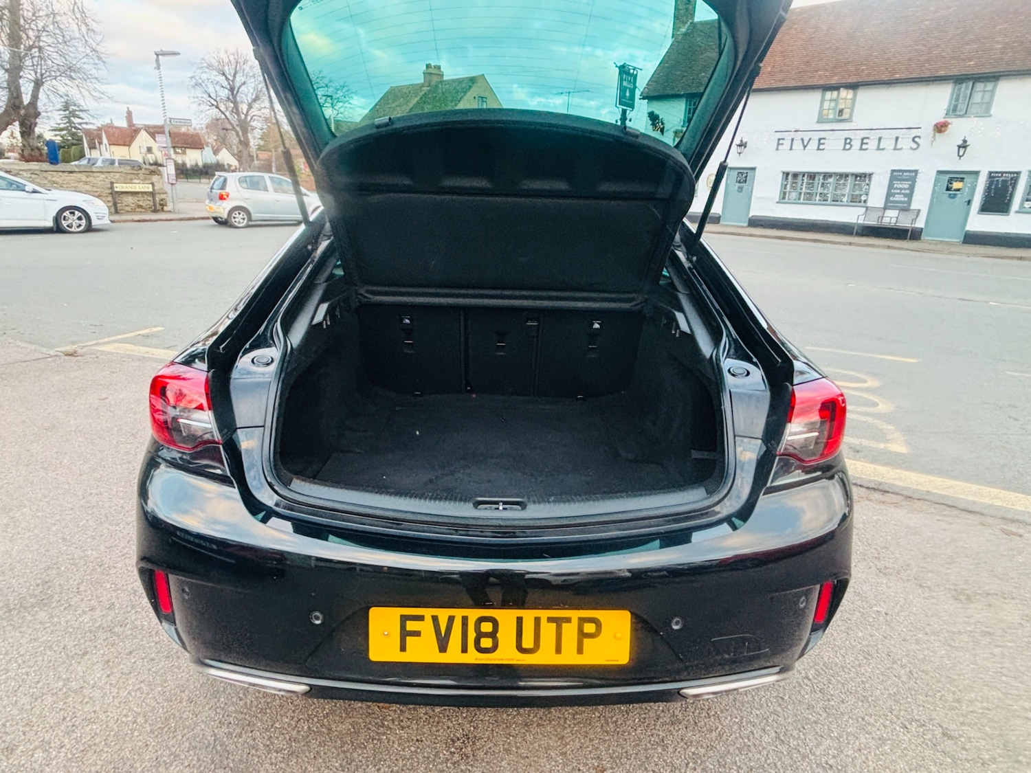 Used Vauxhall Insignia 2018 for sale - 77047885: Photo 19