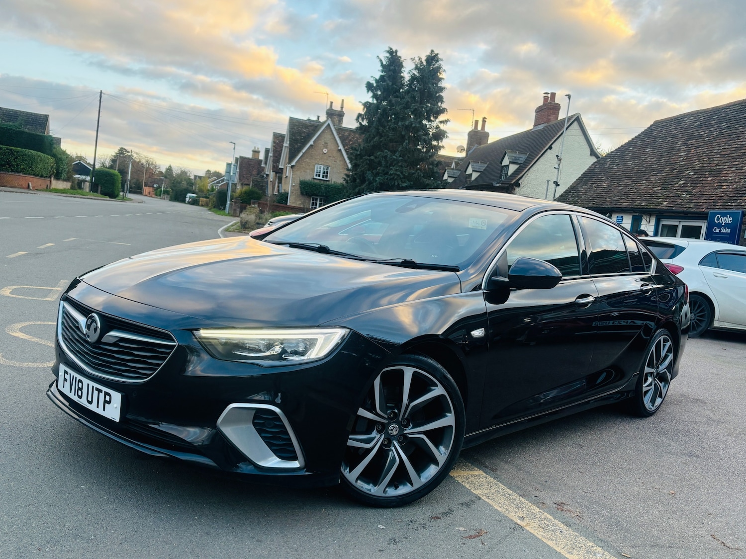 Used Vauxhall Insignia 2018 for sale - 77047885: Photo 3