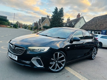 Used Vauxhall Insignia 2018 for sale - 77047885: Photo