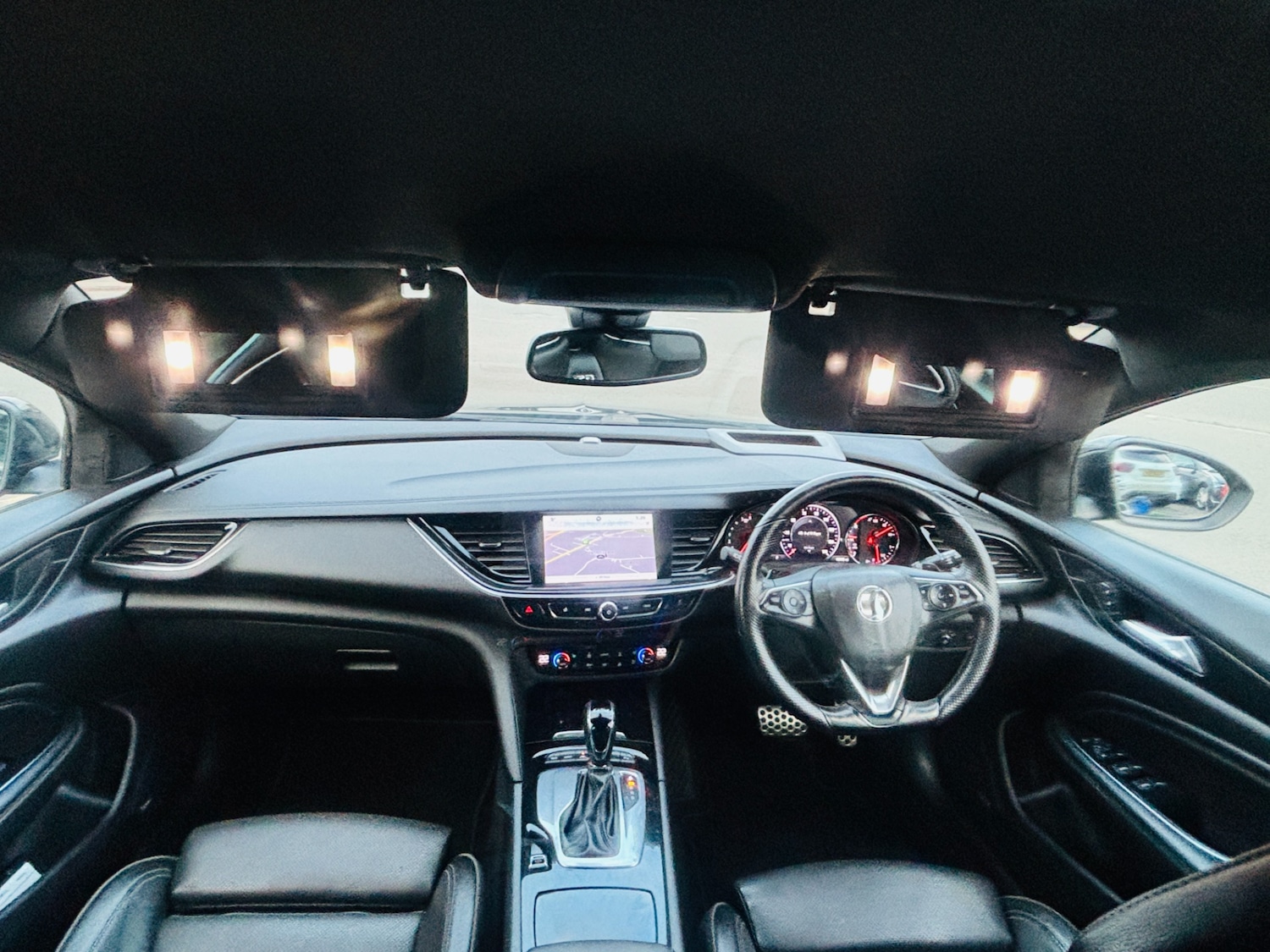 Used Vauxhall Insignia 2018 for sale - 77047885: Photo 9