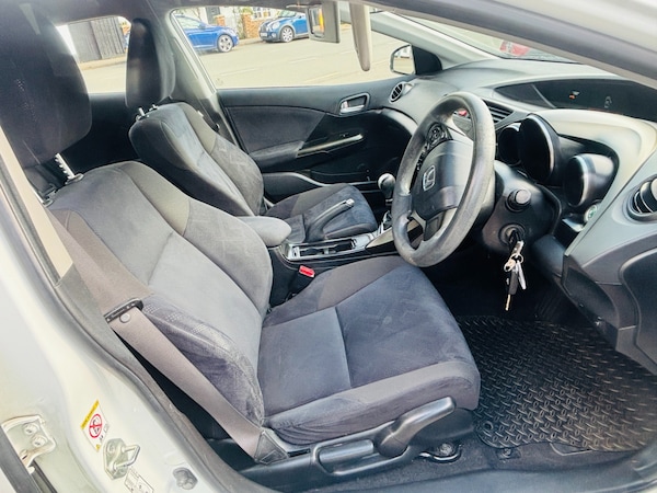 Used Honda Civic 2012 for sale - 76105632: Photo 17