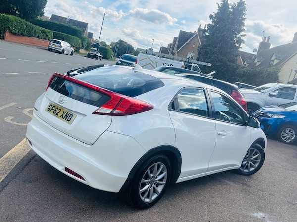 Used Honda Civic 2012 for sale - 76105632: Photo 4