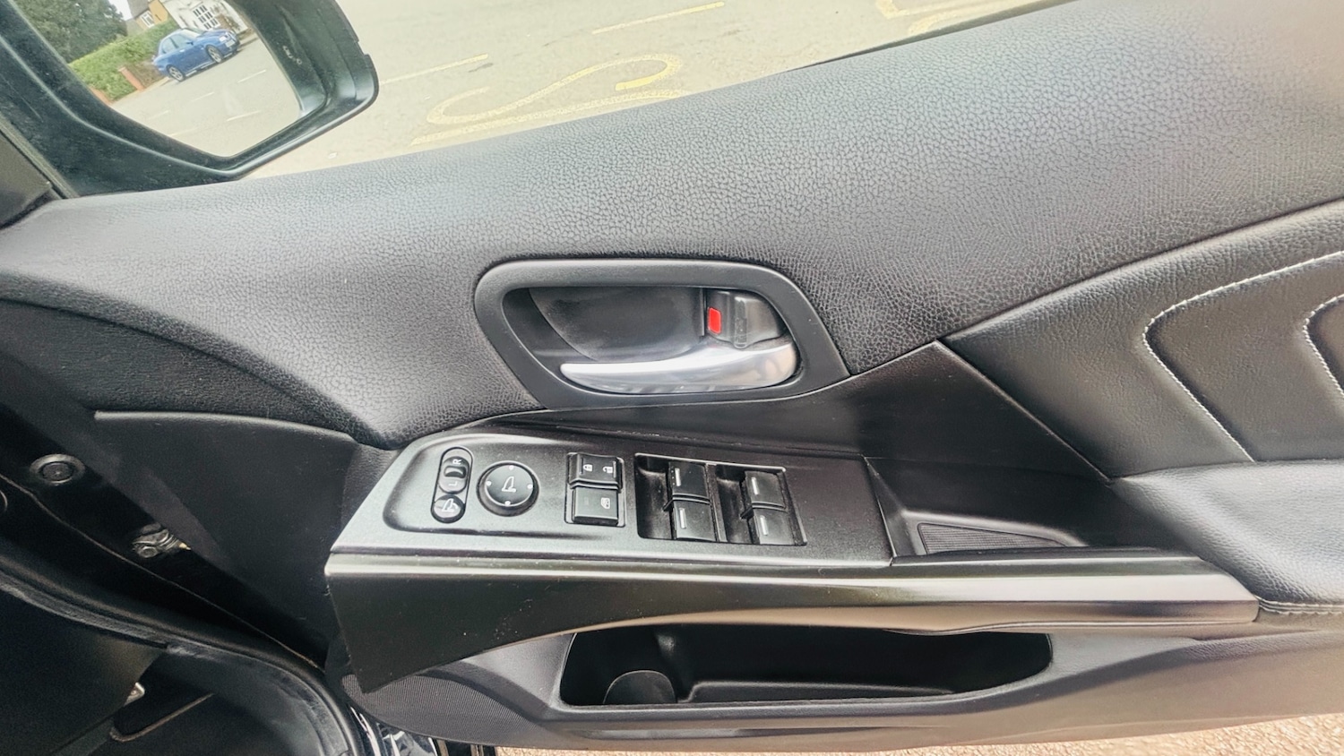 Used Honda Civic 2016 for sale - 77998432: Photo 15