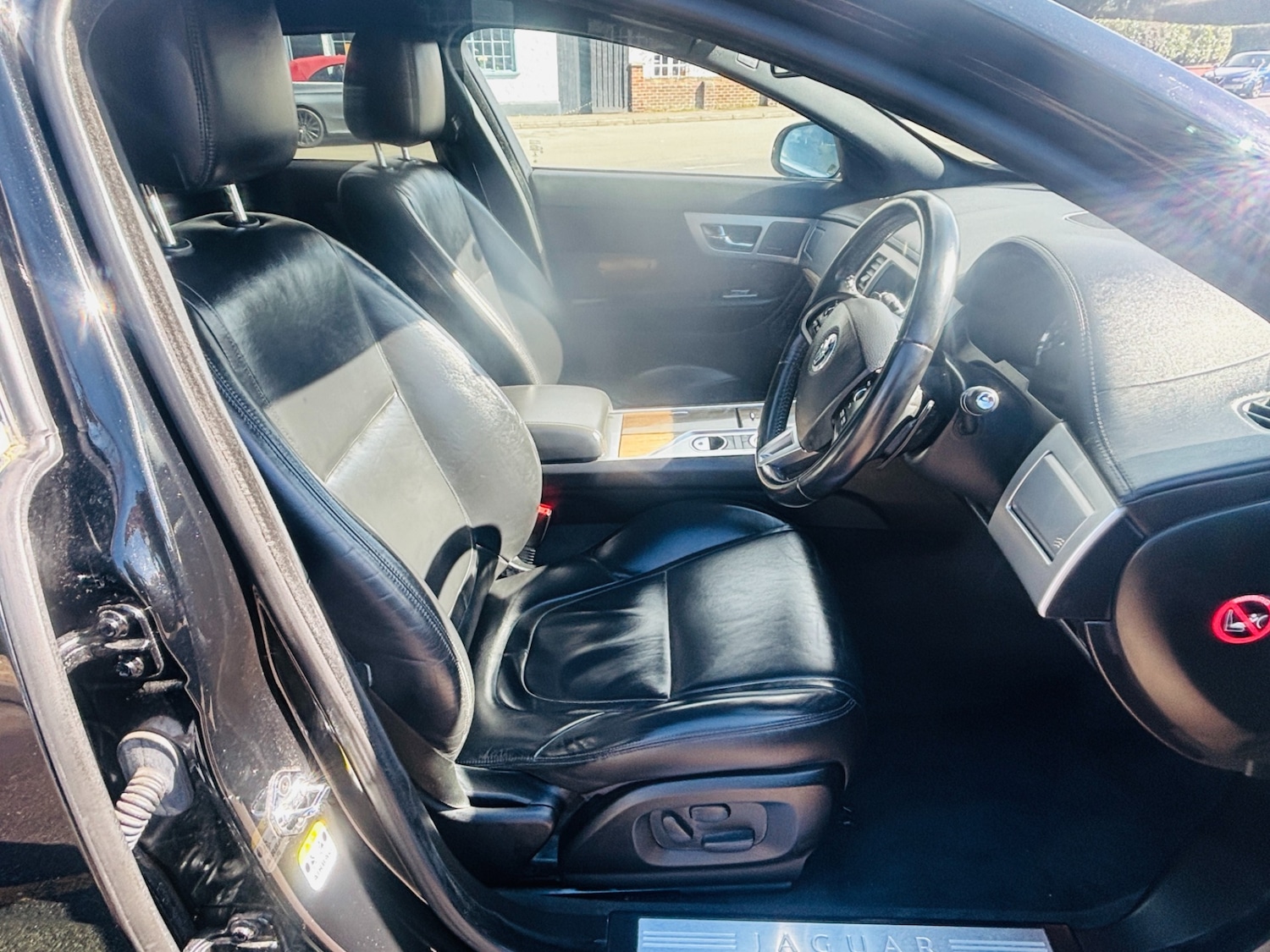 Used Jaguar XF 2013 for sale - 78053947: Photo 14