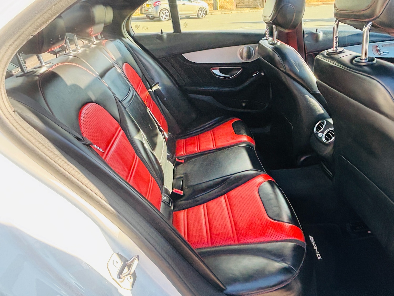 Used Mercedes-Benz C Class 2017 for sale - 76375441: Photo 4