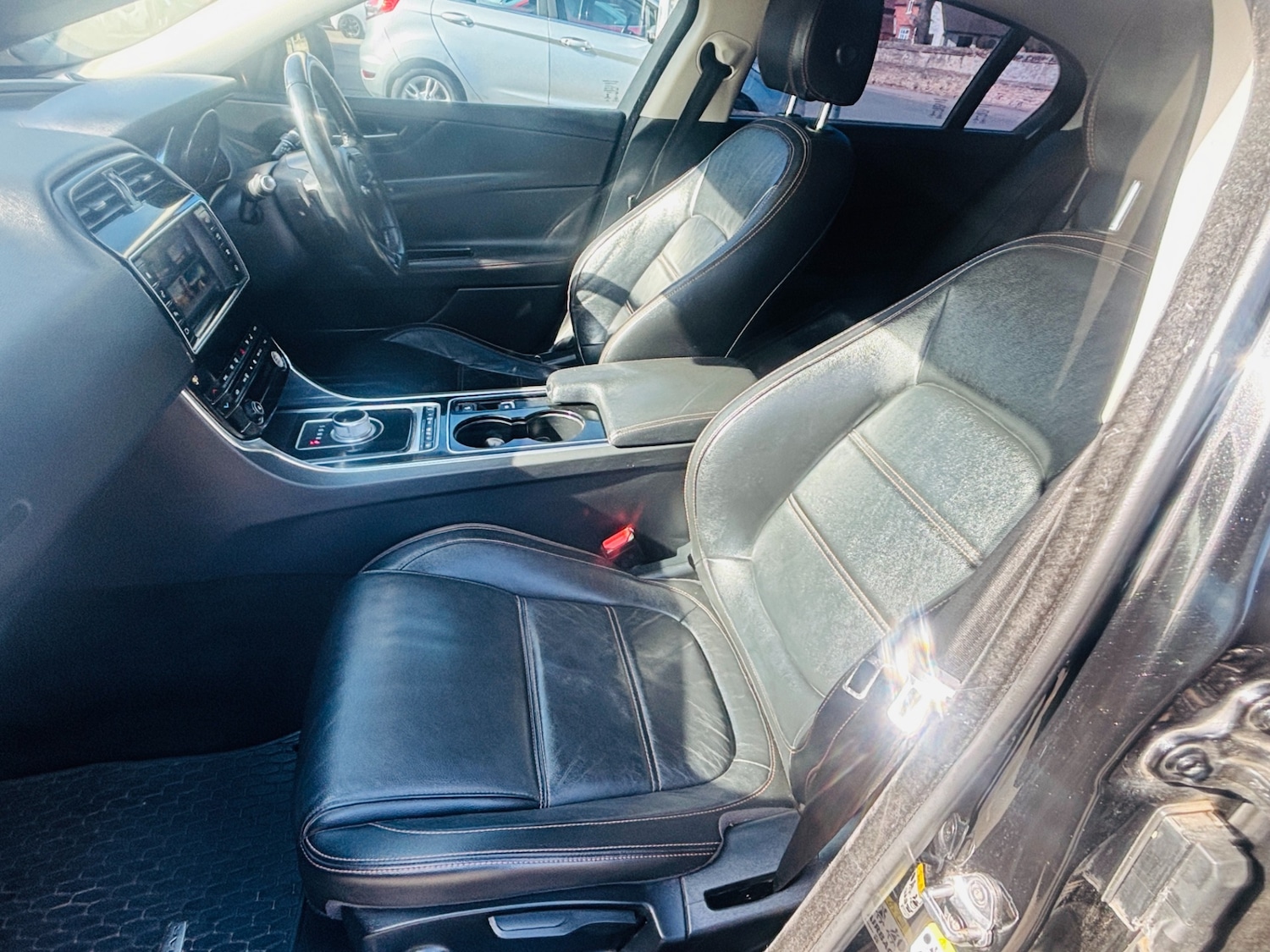 Used Jaguar XE 2016 for sale - 77896591: Photo 14