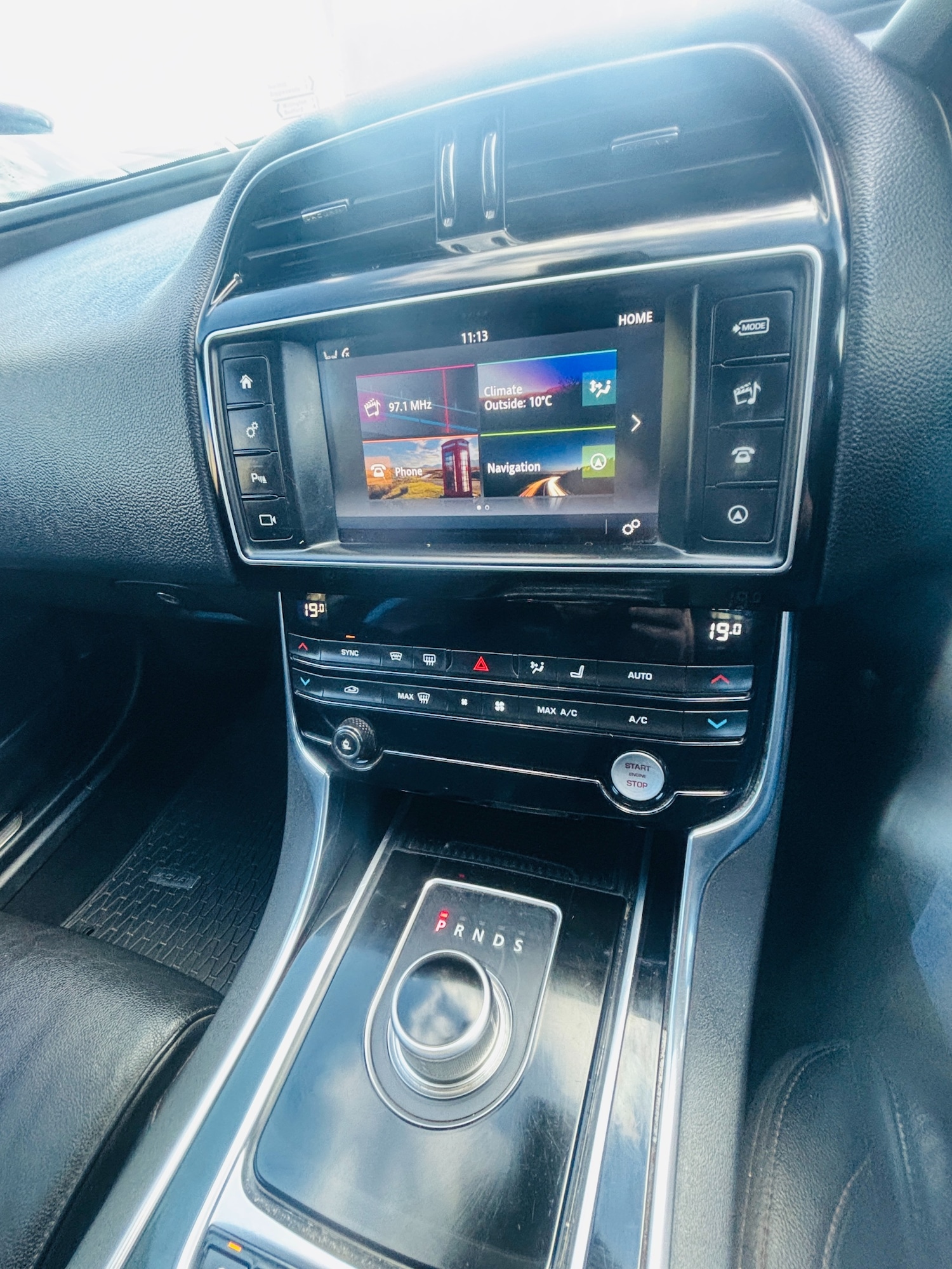 Used Jaguar XE 2016 for sale - 77896591: Photo 9