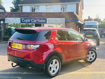 Used Land Rover Discovery Sport 2017 for sale - 79013047: Photo