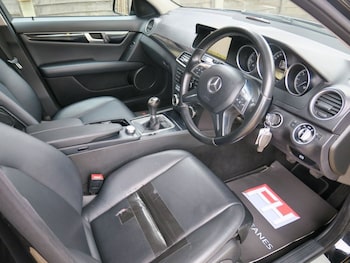 Used Mercedes-Benz C-Class 2011 for sale - 76009746: Photo