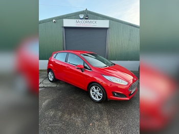 2015 - 1.25 82 Zetec 5dr