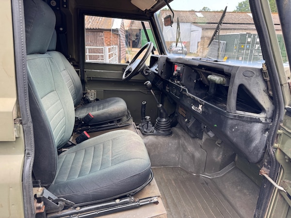 Used Land Rover Defender 110 1995 for sale - 75252764: Photo 12