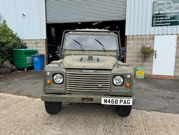Used Land Rover Defender 110 1995 for sale - 75252764: Photo