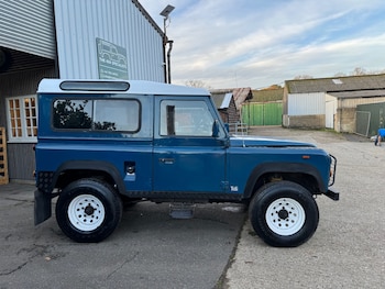 Used Land Rover Defender 90 1991 for sale - 76556769: Photo