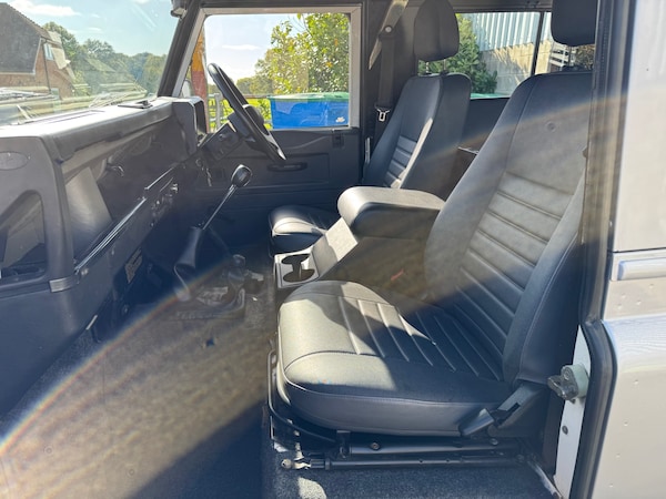 Used Land Rover Defender 90 1996 for sale - 76181525: Photo 13