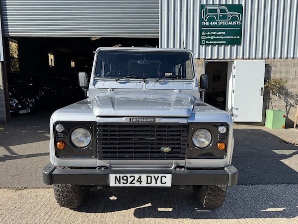 Used Land Rover Defender 90 1996 for sale - 76181525: Photo 3
