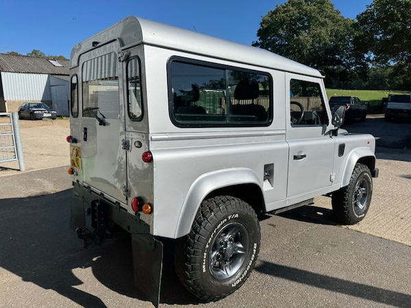 Used Land Rover Defender 90 1996 for sale - 76181525: Photo 5