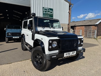 Used Land Rover Defender 90 2002 for sale - 76114429: Photo