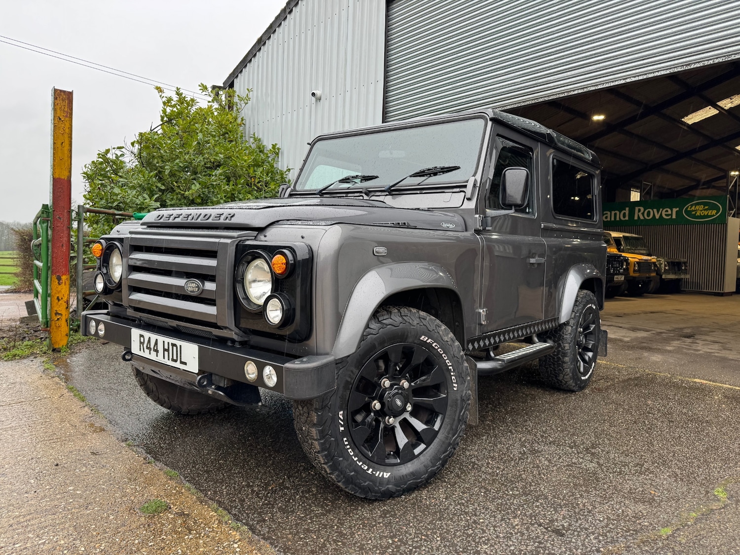 Used Land Rover Defender 90 2005 for sale - 77420504: Photo 2