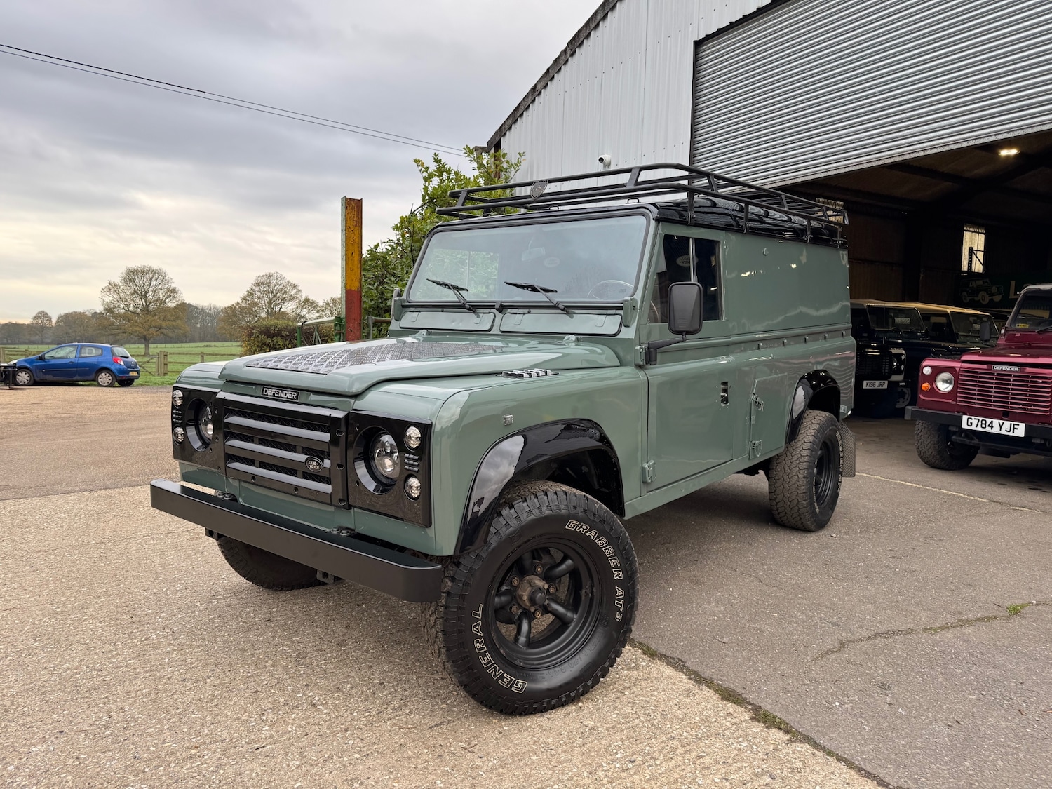 Used Land Rover Defender 110 1989 for sale - 76599983: Photo 2