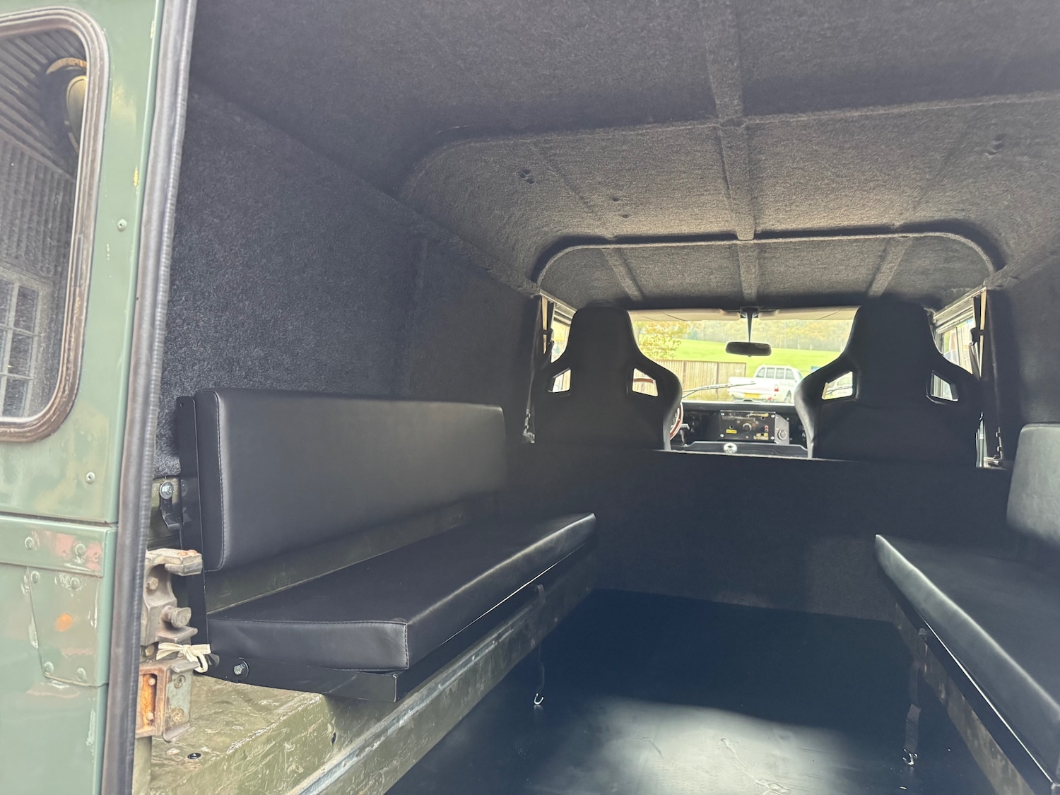 Used Land Rover Defender 110 1989 for sale - 76599983: Photo 21