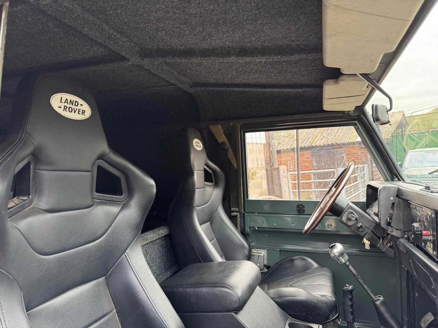 Used Land Rover Defender 110 1989 for sale - 76599983: Photo 25