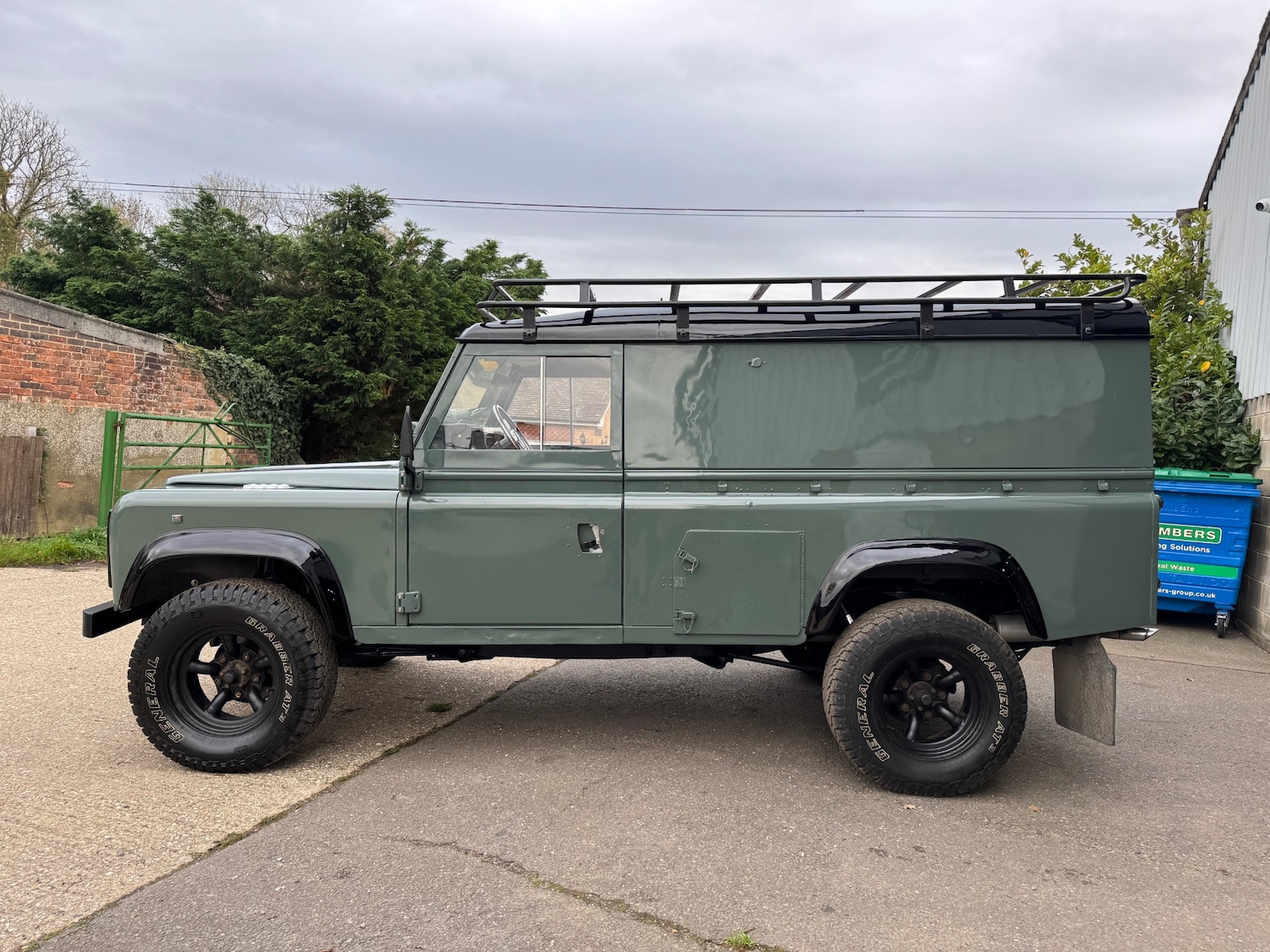 Used Land Rover Defender 110 1989 for sale - 76599983: Photo 3