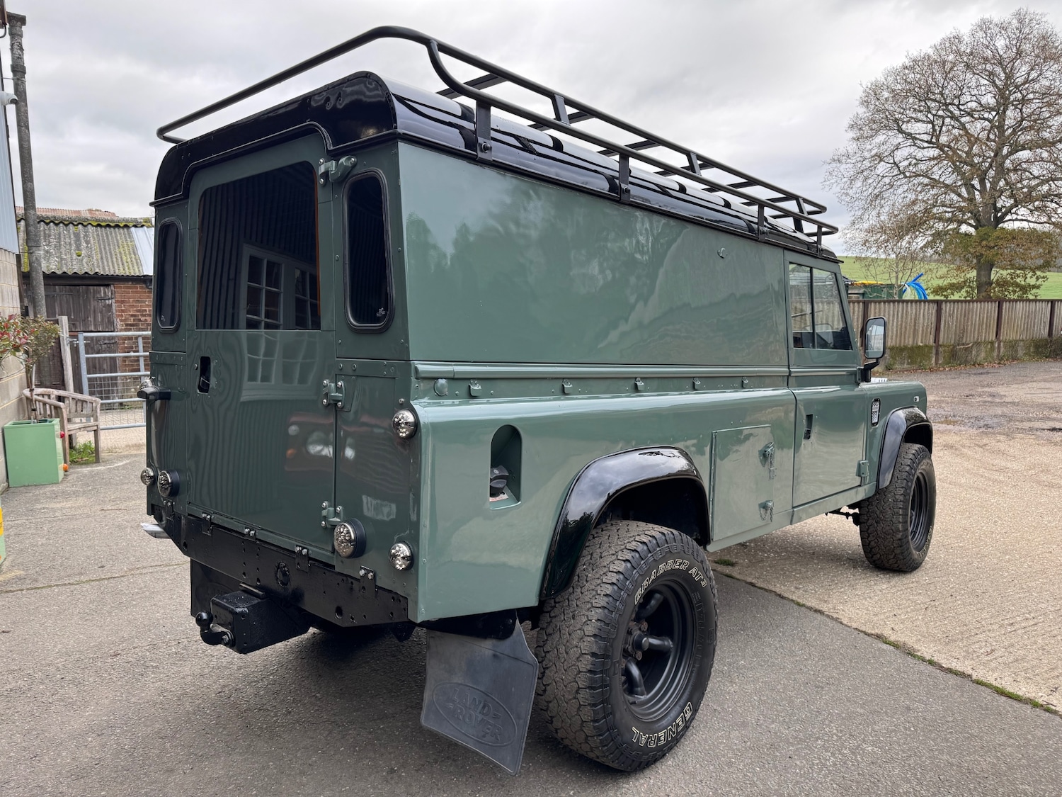 Used Land Rover Defender 110 1989 for sale - 76599983: Photo 6