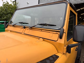 Used Land Rover Defender 90 1994 for sale - 77450062: Photo