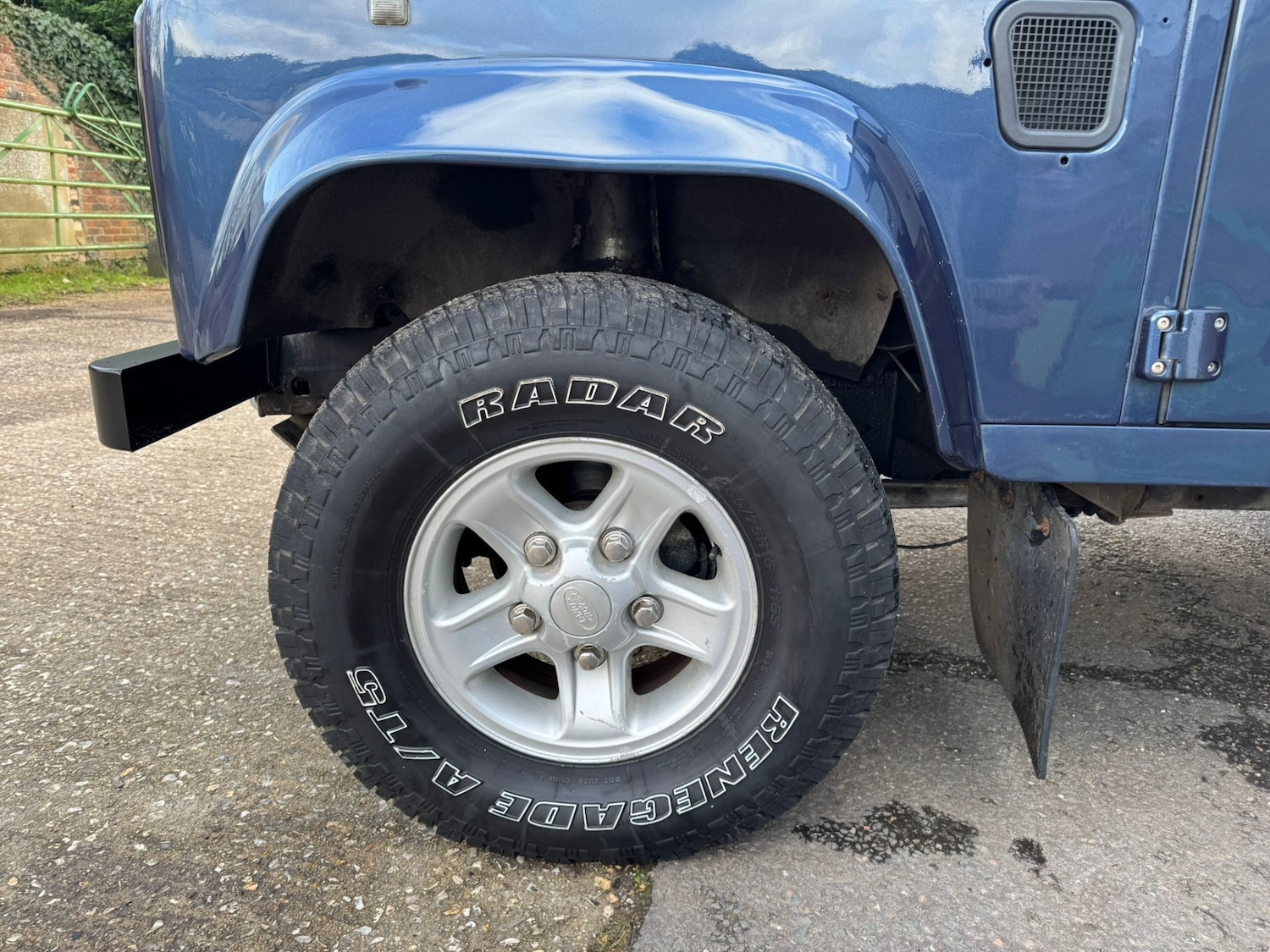 Used Land Rover Defender 90 1991 for sale - 77298632: Photo 19