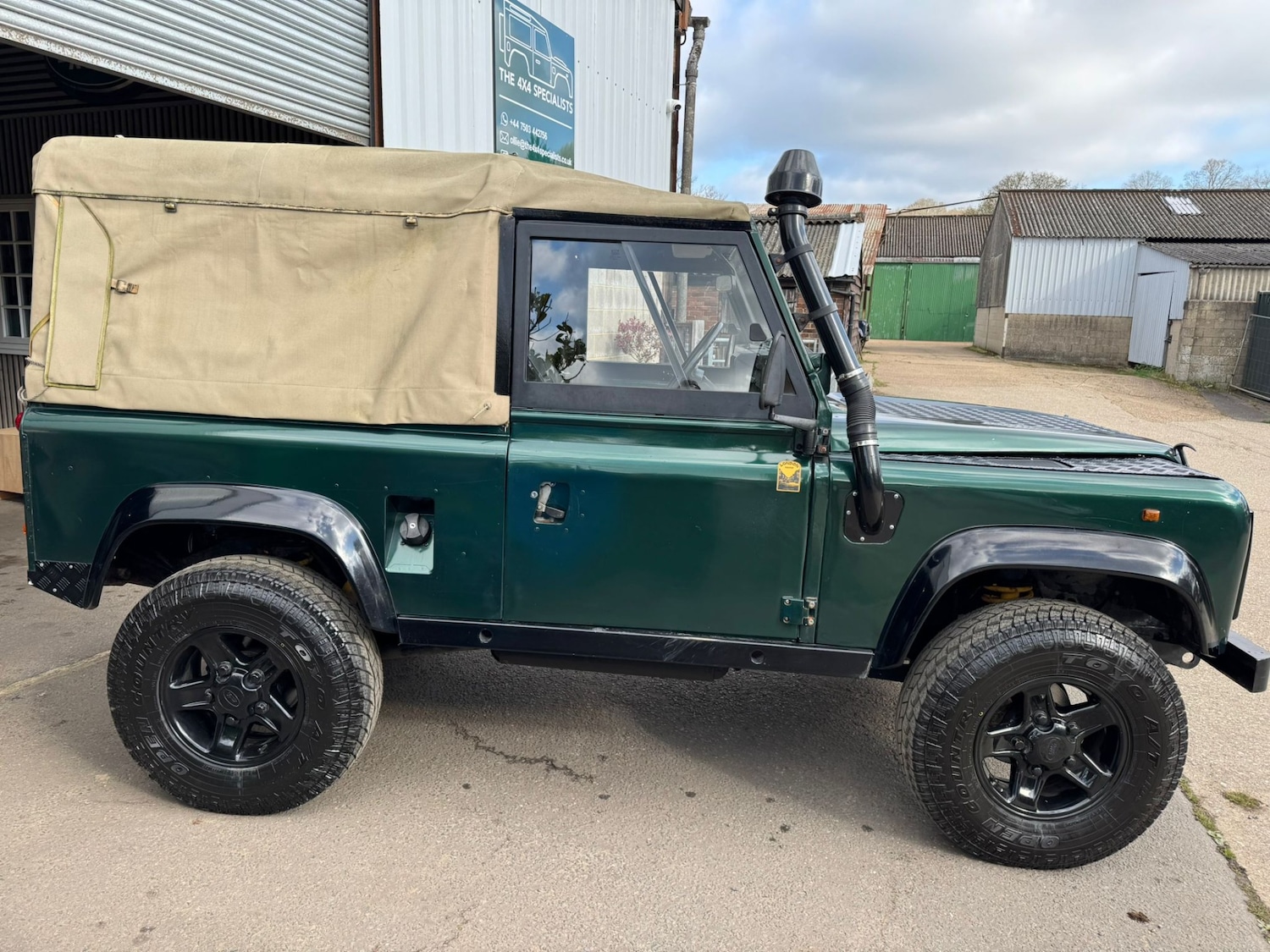 Used Land Rover Defender 90 1986 for sale - 78108824: Photo 7