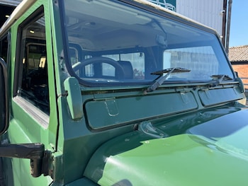 Used Land Rover Defender 1997 for sale - 78390365: Photo