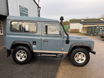 Used Land Rover Defender 90 1996 for sale - 76809335: Photo
