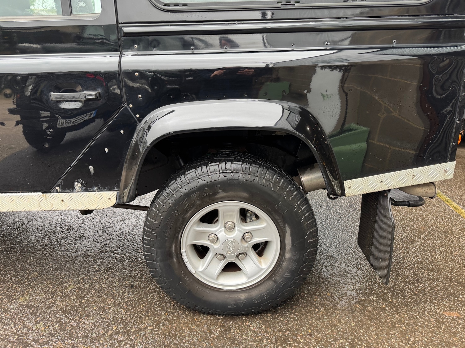 Used Land Rover Defender 110 2003 for sale - 77452783: Photo 12