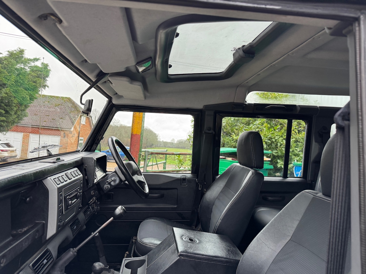 Used Land Rover Defender 110 2003 for sale - 77452783: Photo 19