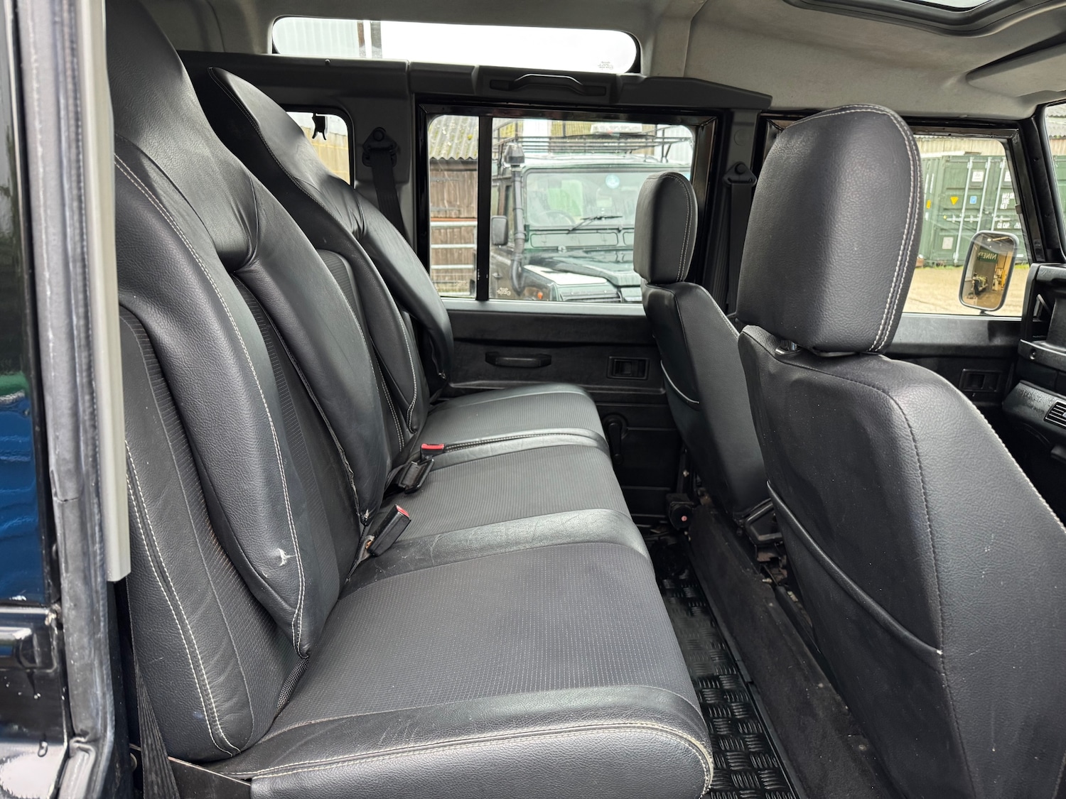 Used Land Rover Defender 110 2003 for sale - 77452783: Photo 24