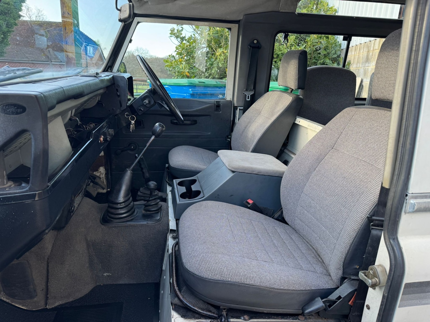 Used Land Rover Defender 90 for sale - 78108971: Photo 11