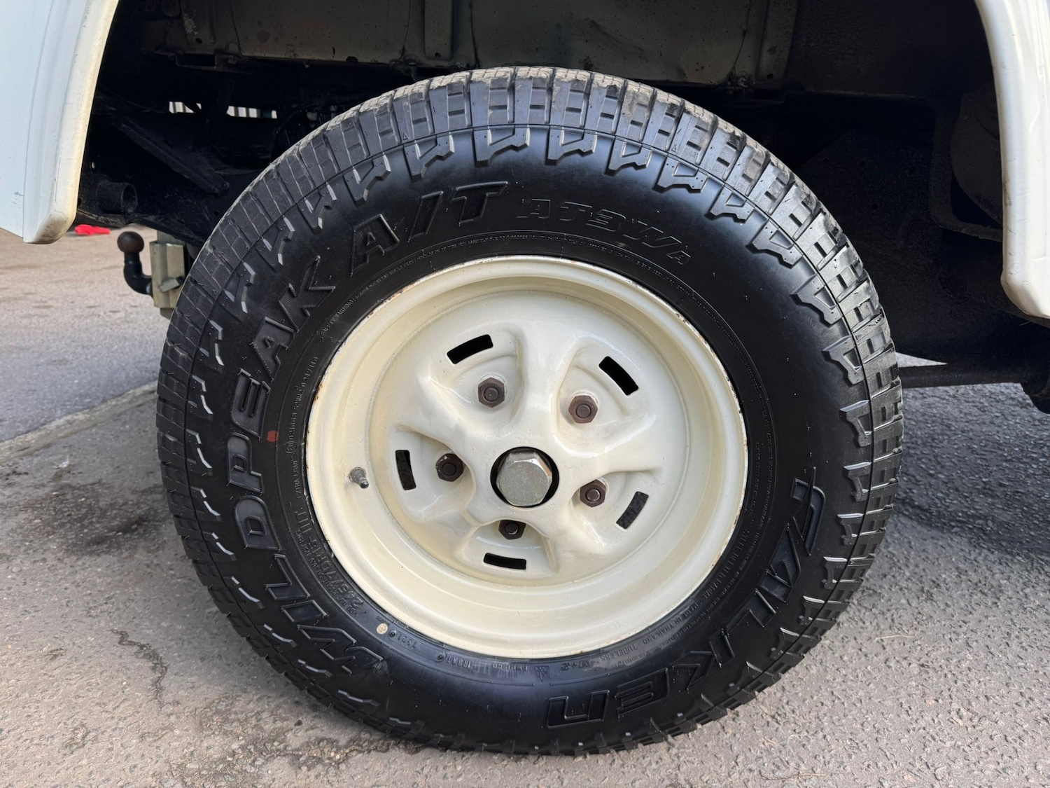 Used Land Rover Defender 90 for sale - 78108971: Photo 15