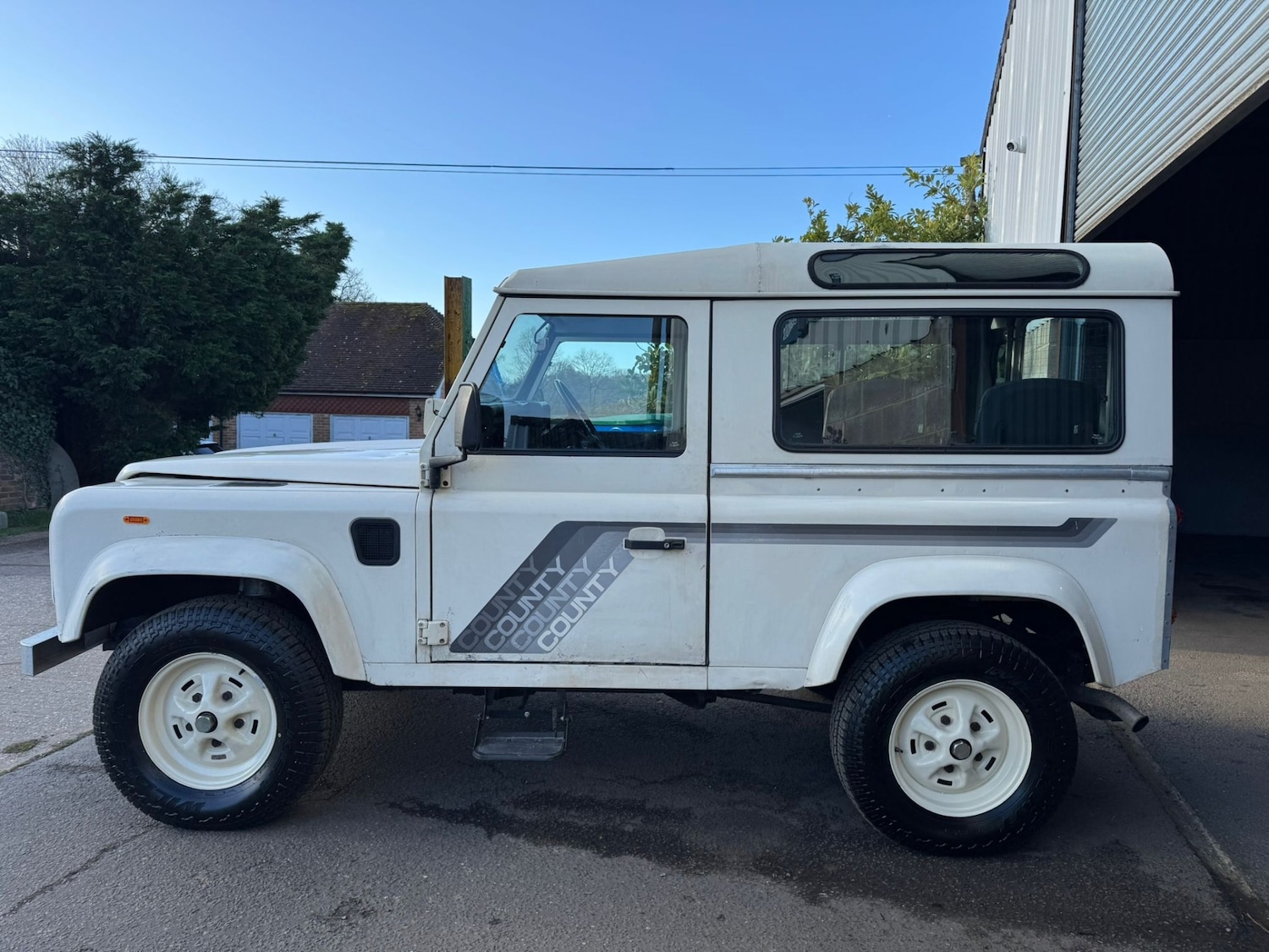 Used Land Rover Defender 90 for sale - 78108971: Photo 5