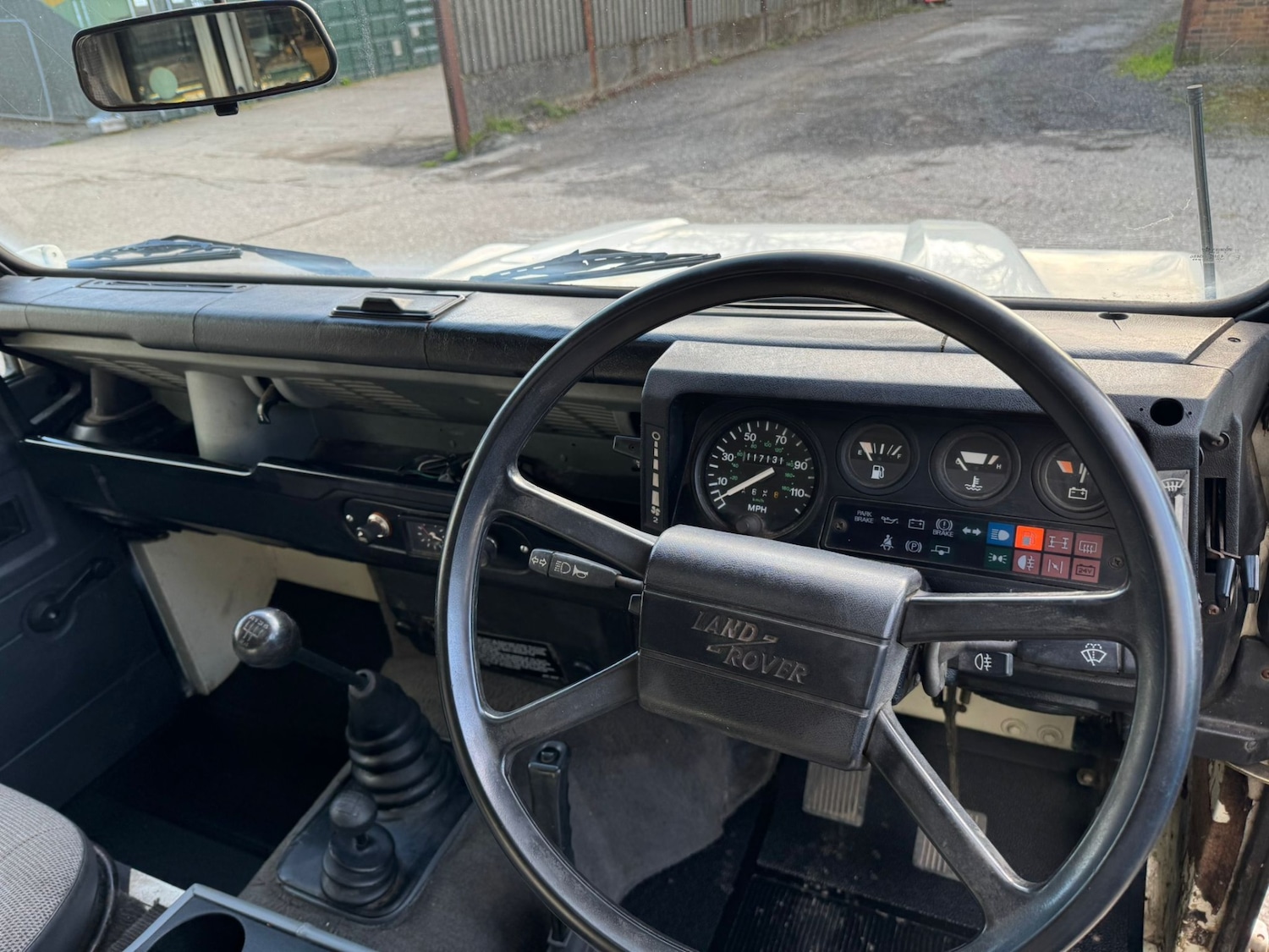 Used Land Rover Defender 90 for sale - 78108971: Photo 9