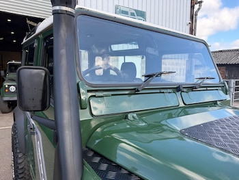 Used Land Rover Defender 90 1995 for sale - 79067114: Photo