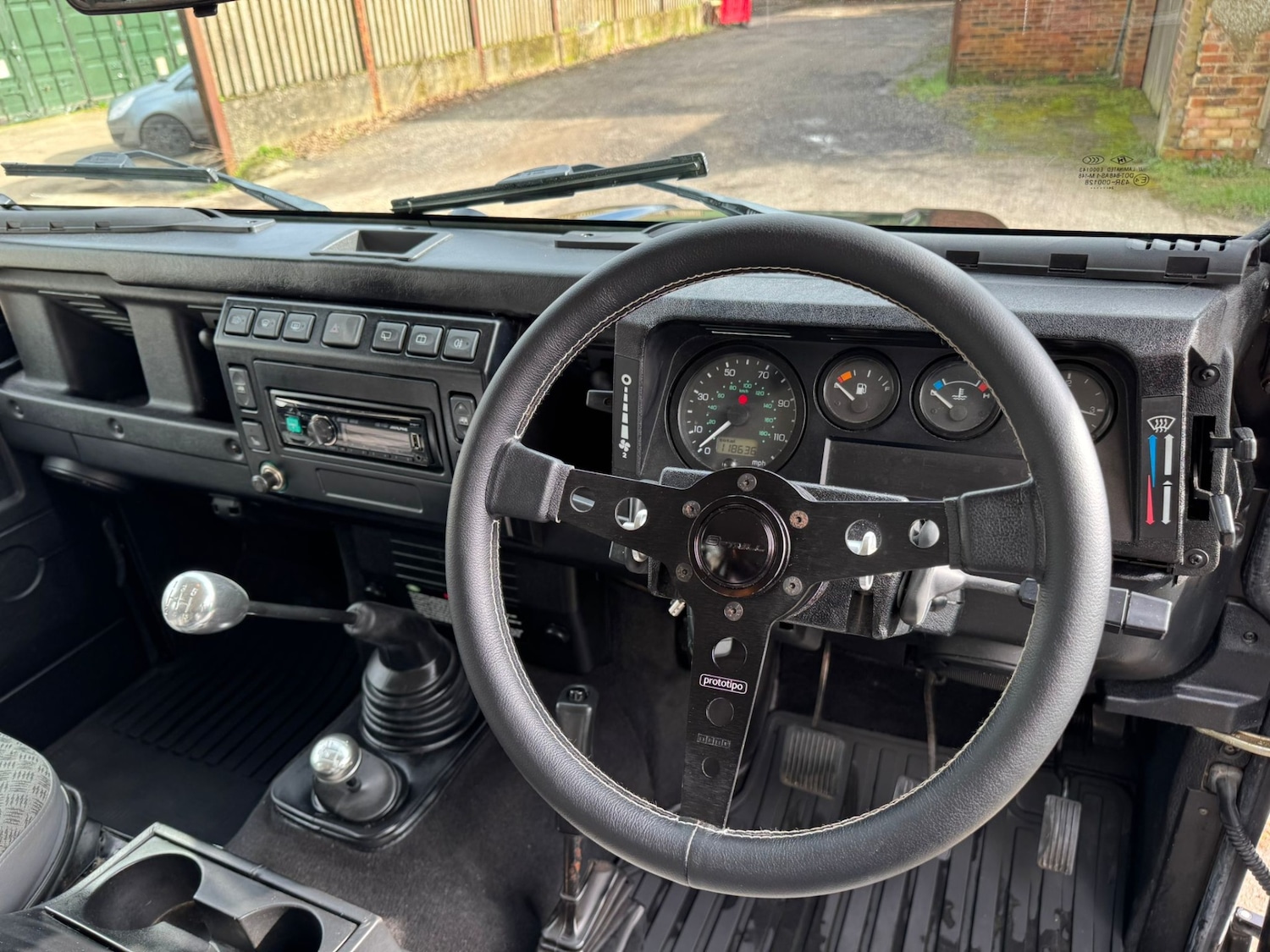 Used Land Rover Defender 90 2006 for sale - 77665132: Photo 15