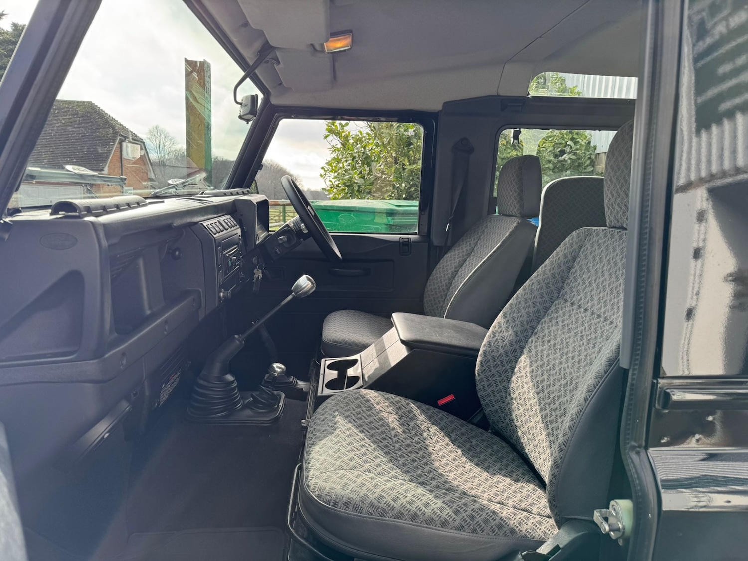 Used Land Rover Defender 90 2006 for sale - 77665132: Photo 17