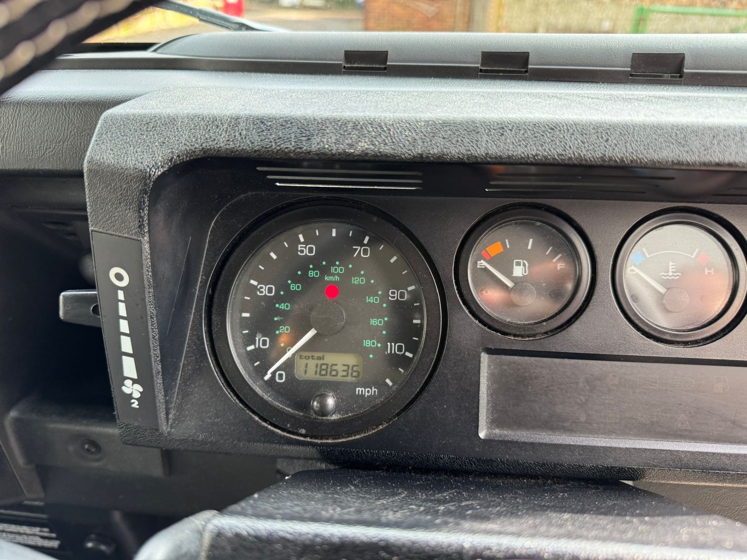 Used Land Rover Defender 90 2006 for sale - 77665132: Photo 23